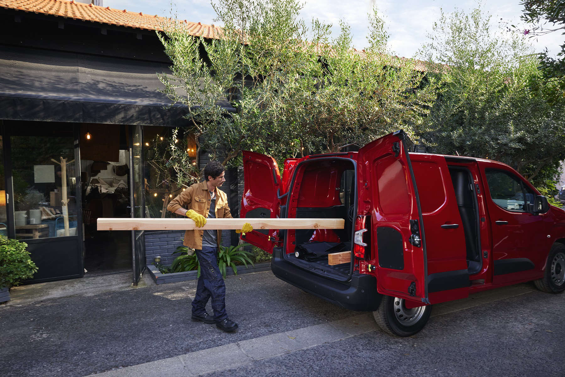 Новий CITROЁN Berlingo, вигляд з правого боку